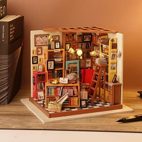 Robotime Rolife Wood Crafts 3D Wooden Puzzles DG102 Sam's Study Room DIY