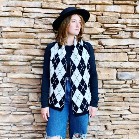 TD Our Gal Jacquard Embroidered Knit Scarf Long Square Style with Patterned