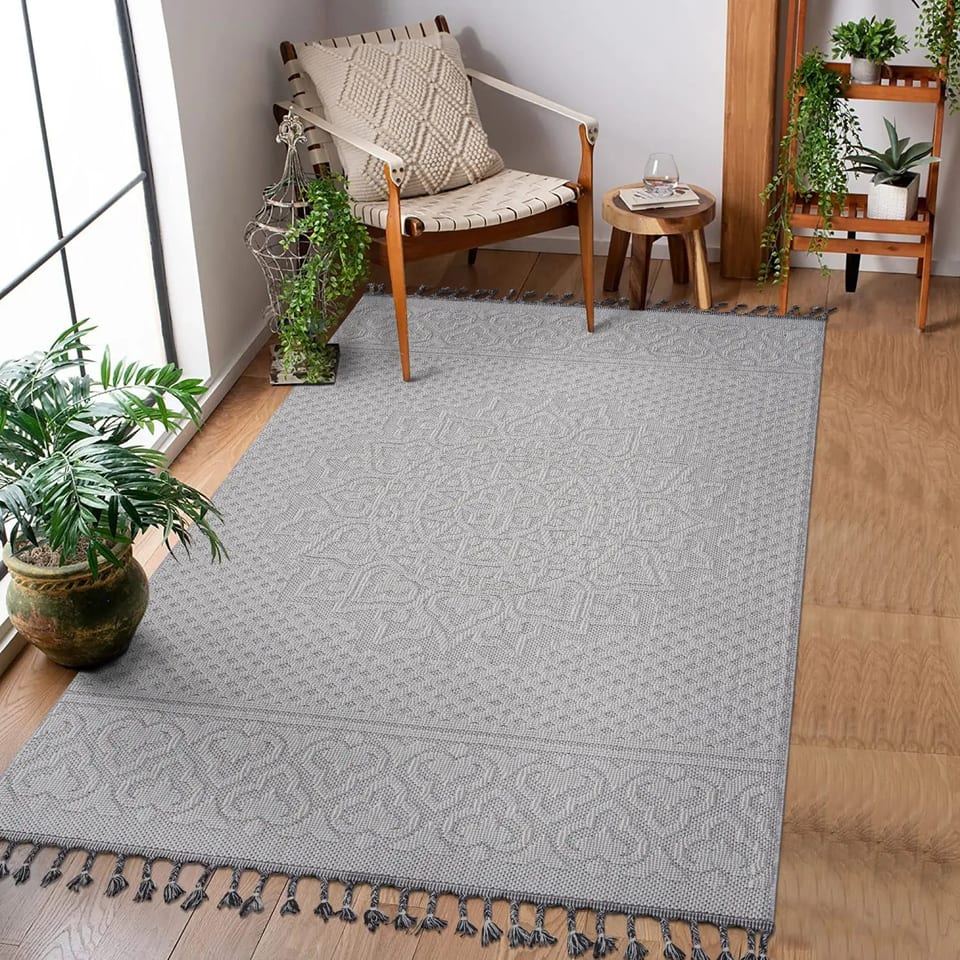 LOOM & LUXE 4X6 Medallion Indoor/Outdoor Area Rug White/Ivory Collection, product photo