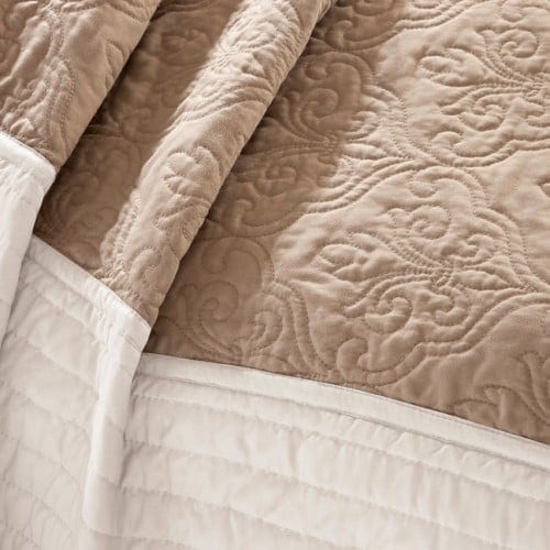 7 Piece Quilt Set With Euro Shams And Throw Pillows Beige King Cal King, product photo