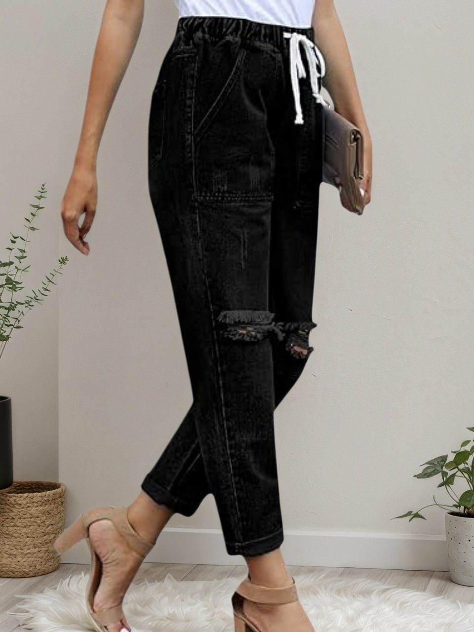 New Women’s Casual Set Wearing Distressed Stretch Jeans, Elastic Waisted Jeans, product photo